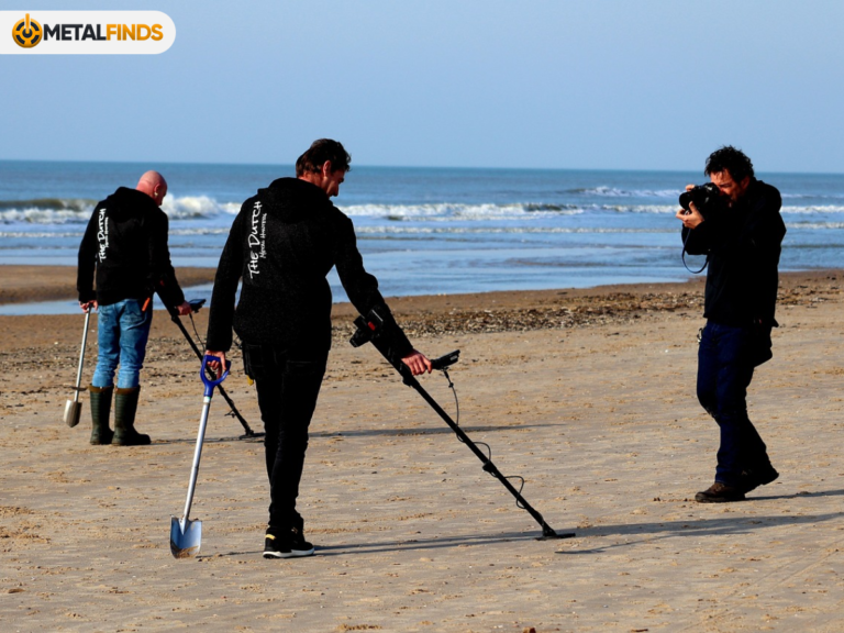 How to Use a Metal Detector: A Comprehensive Guide